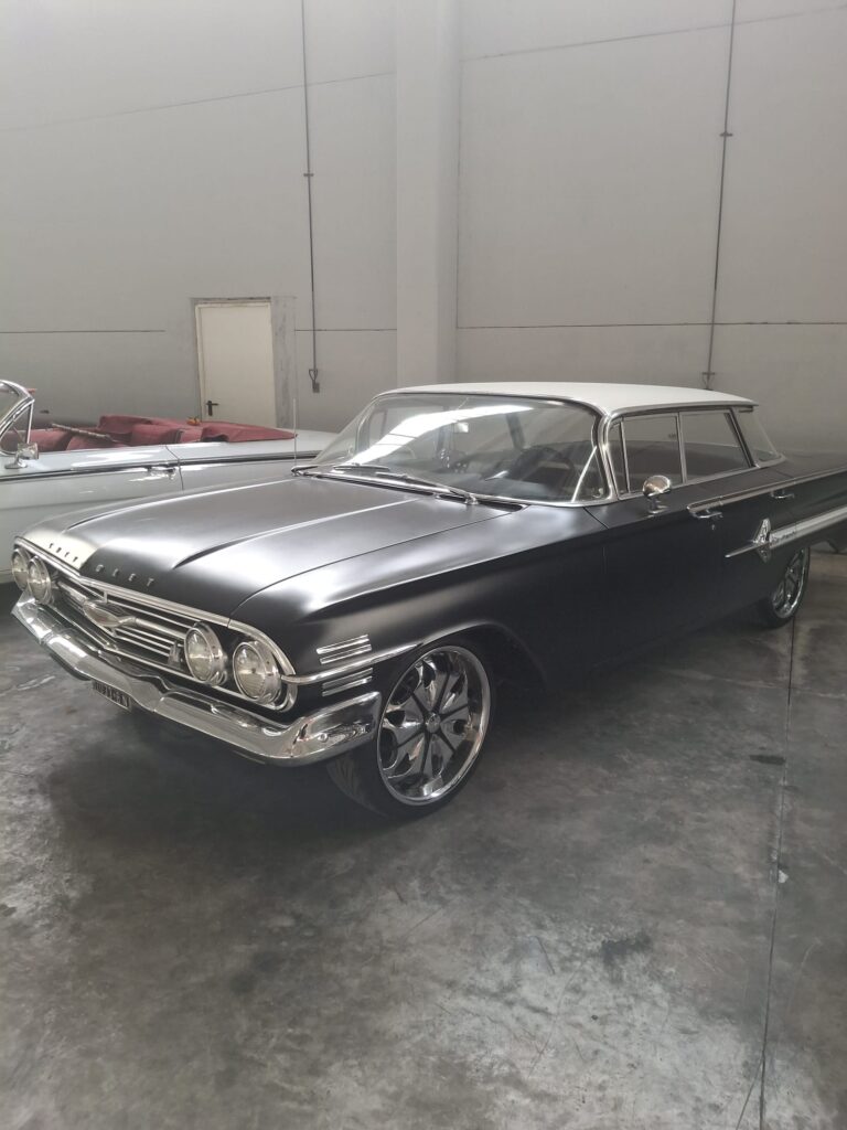Un’icona americana degli anni Sessanta, ampia ed elegante. La Chevrolet Impala del 1960